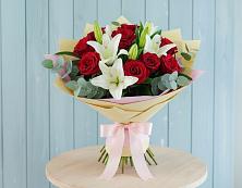 Букет цветов из:  Лилии и Розы в Подберезье