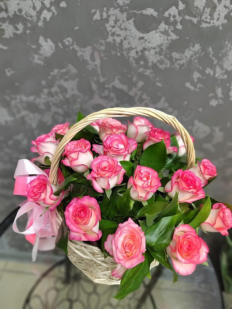 Цветочная композиция из Розы в корзине в Подберезье