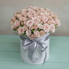 Цветочная композиция из Розы в шляпной коробке в Подберезье