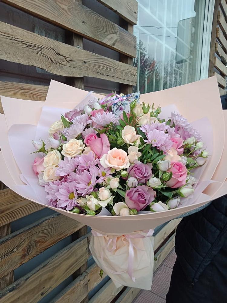 Букет цветов из: Розы и Хризантемы в Подберезье