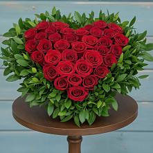 Цветочная композиция из Розы в виде сердца в Подберезье