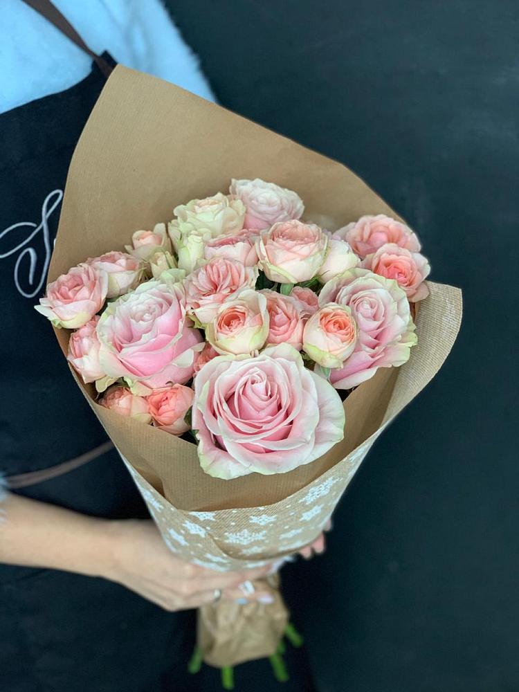 Букет цветов из: Хризантемы и Розы в Подберезье