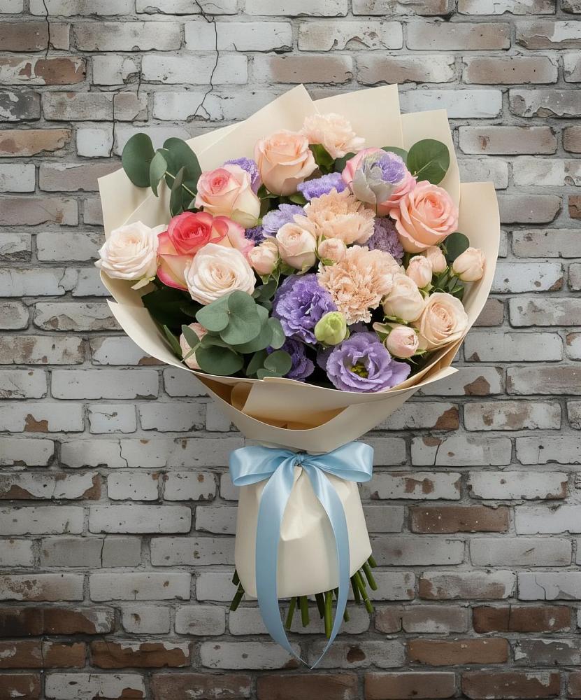 Букет цветов из: Розы, Лизиантусы и Гвоздики в Подберезье