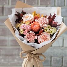 Букет цветов из:  Гвоздики, Хризантемы и Розы в Подберезье