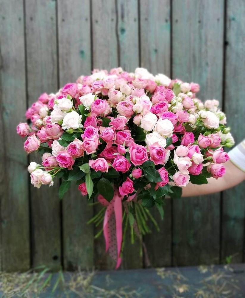 Букет Розовые кустовые розы Натали и Лав Лидия в Подберезье