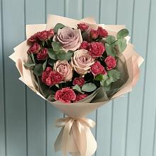 Букет цветов из:  Гвоздики и Розы в Подберезье