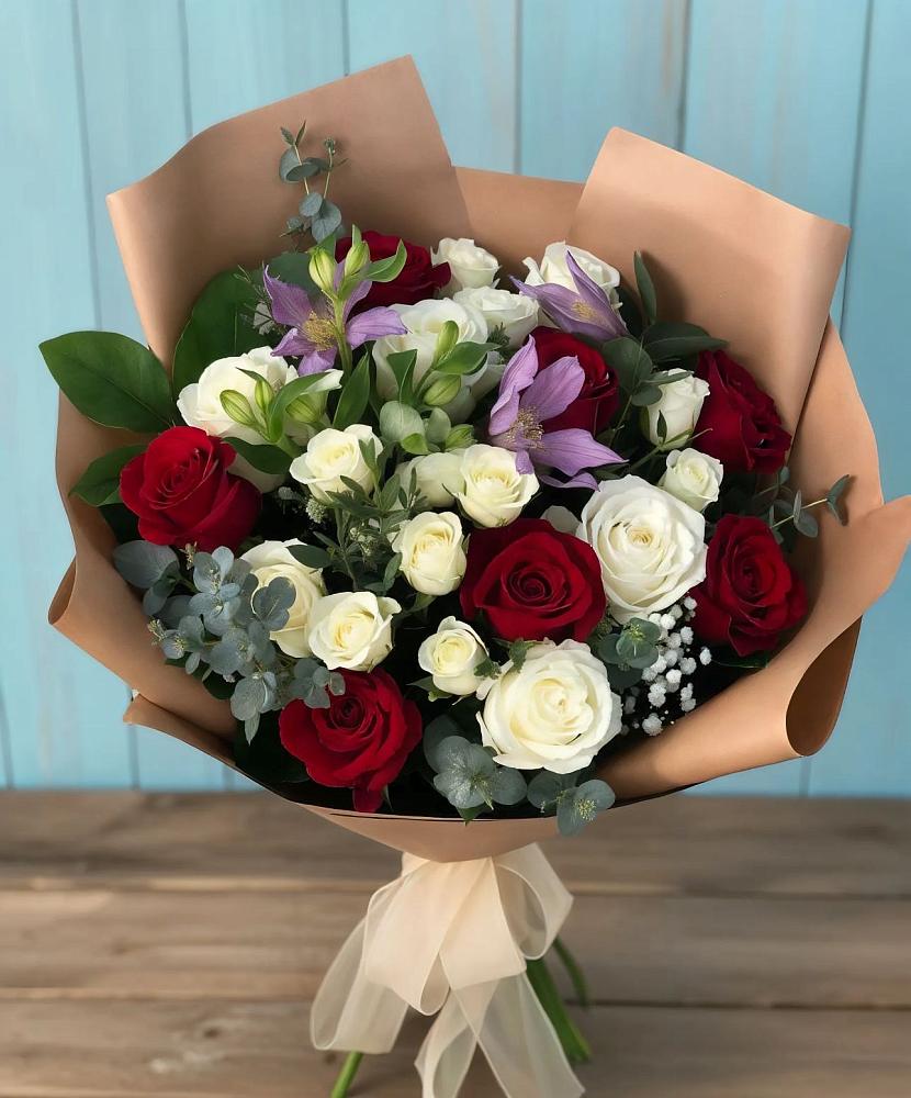 Букет цветов из: Розы и Альстромерии в Подберезье