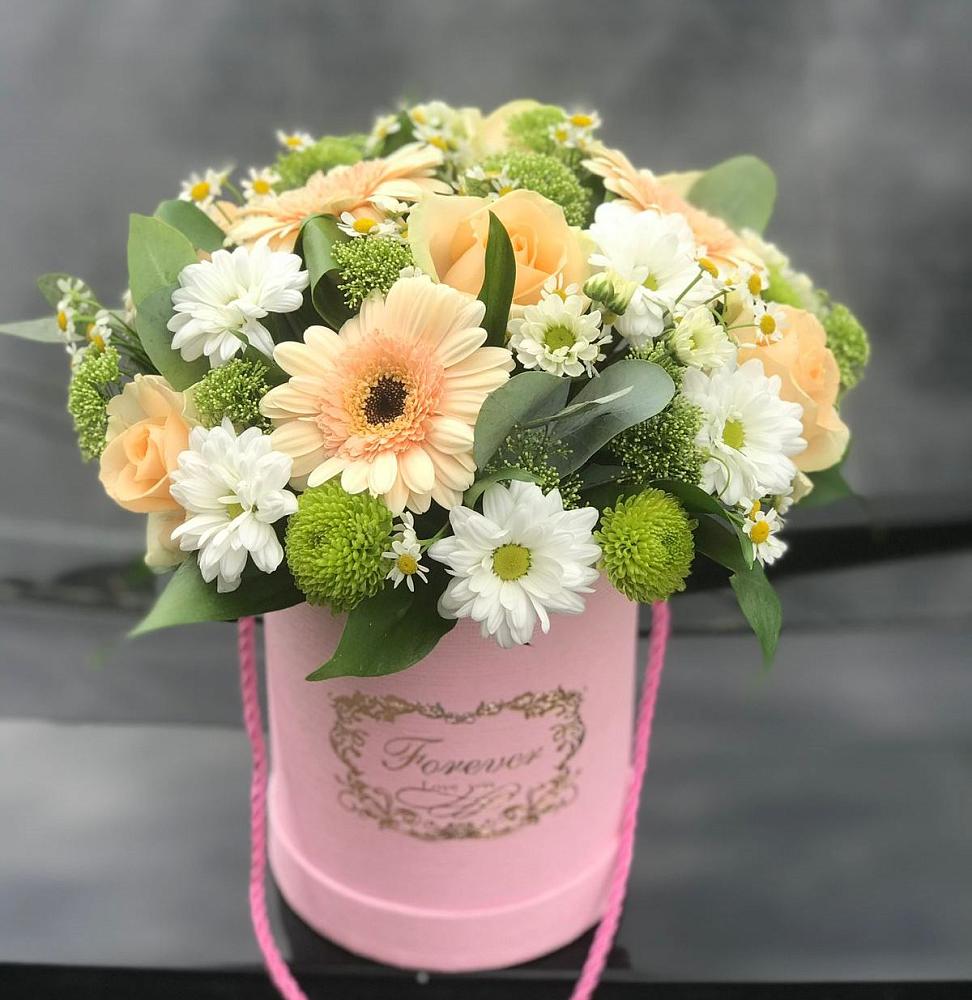 Цветочная композиция из Розы, Герберы и Хризантемы в шляпной коробке в Подберезье