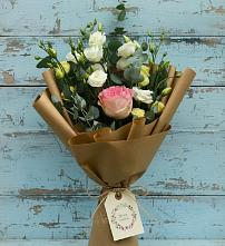 Букет цветов из:  Розы и Лизиантусы в Подберезье