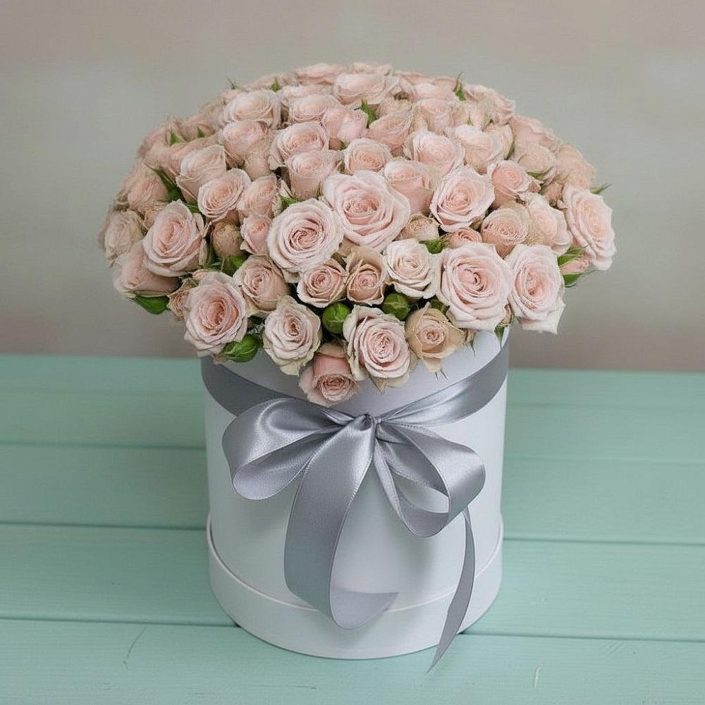 Цветочная композиция из Розы в шляпной коробке в Подберезье